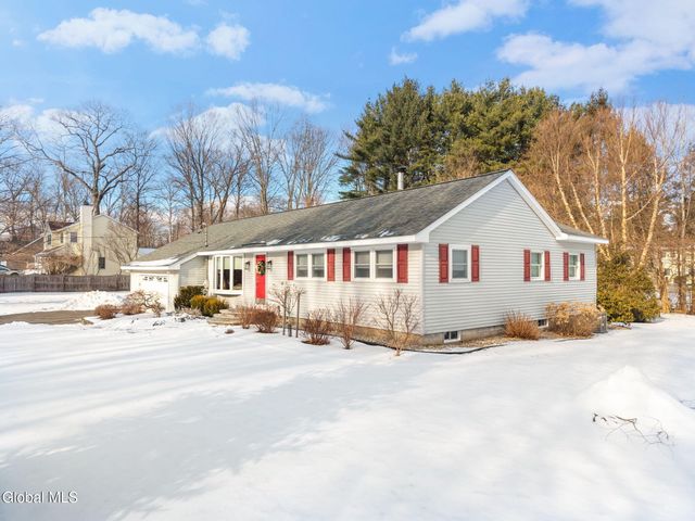 751 Carlton Road, Clifton Park, NY 12065