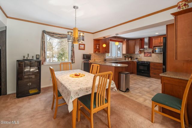 751 Carlton Road, Clifton Park, NY 12065