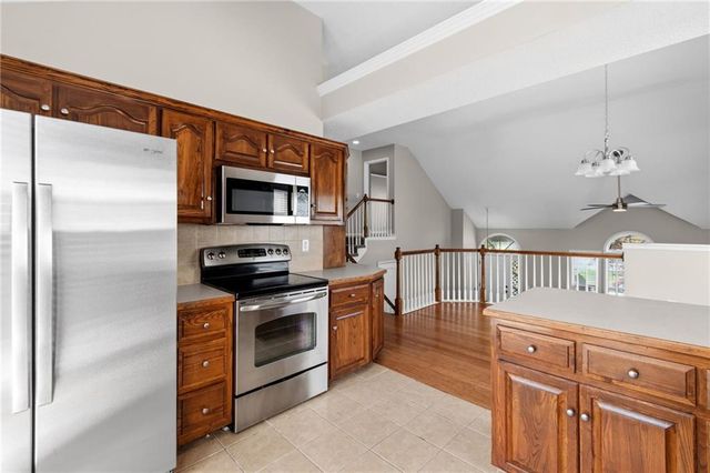 9112 N Camden Avenue, Kansas City, MO 64154