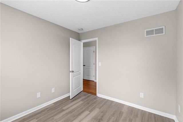 9112 N Camden Avenue, Kansas City, MO 64154