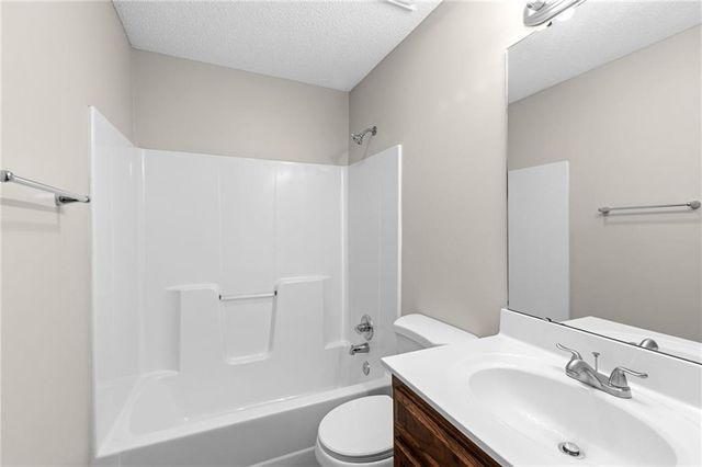 9112 N Camden Avenue, Kansas City, MO 64154