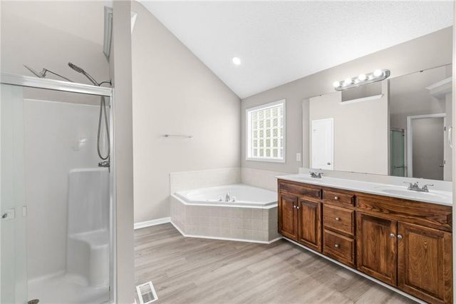 9112 N Camden Avenue, Kansas City, MO 64154