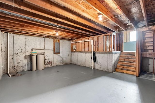 9112 N Camden Avenue, Kansas City, MO 64154