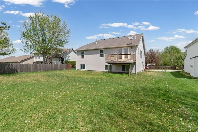 9112 N Camden Avenue, Kansas City, MO 64154