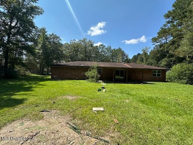 135 Sam Mitchell Road, Picayune, MS 39466