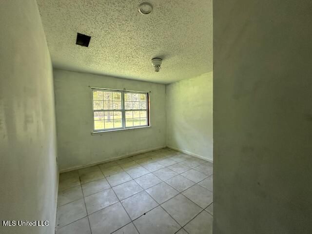135 Sam Mitchell Road, Picayune, MS 39466