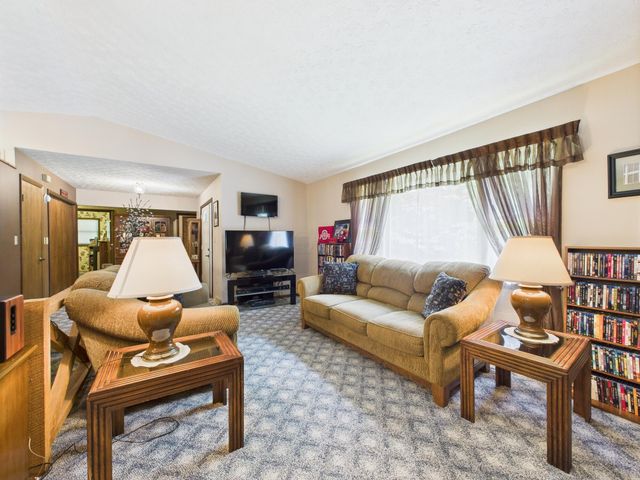 4975 Jacobs Ladder Rd Road SW, Lancaster, OH 43130