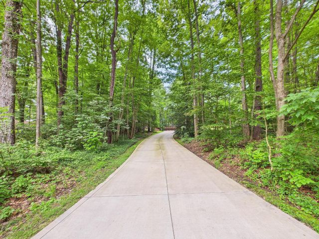 4975 Jacobs Ladder Rd Road SW, Lancaster, OH 43130