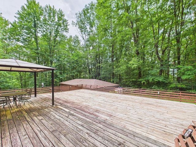 4975 Jacobs Ladder Rd Road SW, Lancaster, OH 43130