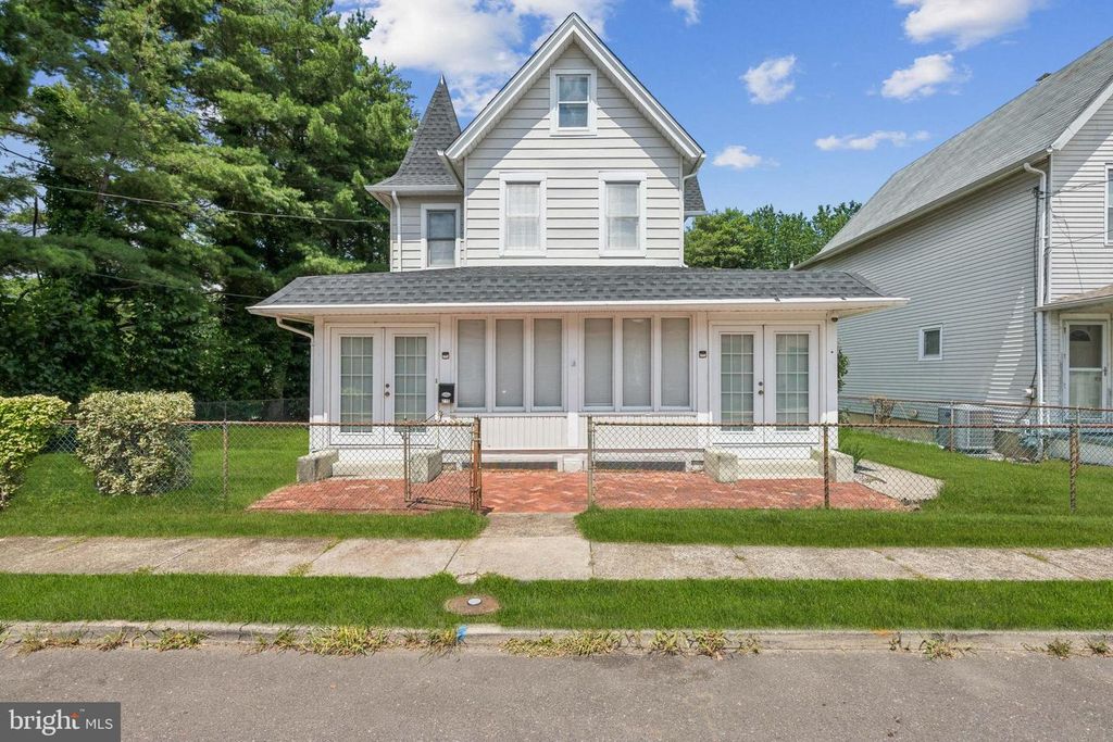 215 FILMORE ST, Riverside, NJ 08075