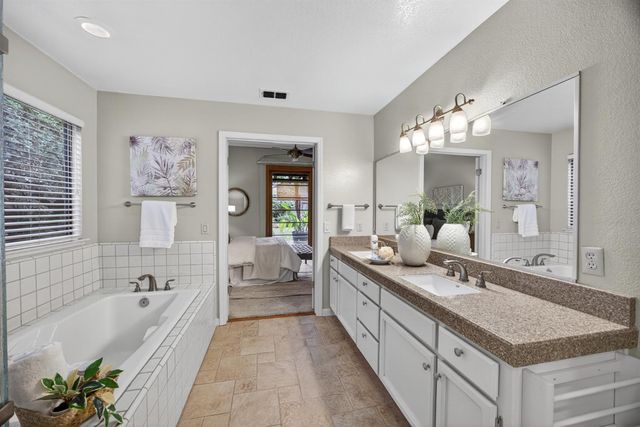 2206 Fort Point Dr, Gold River, CA 95670