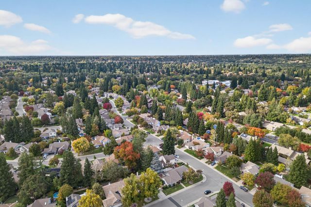 2206 Fort Point Dr, Gold River, CA 95670