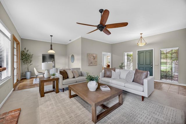 2206 Fort Point Dr, Gold River, CA 95670