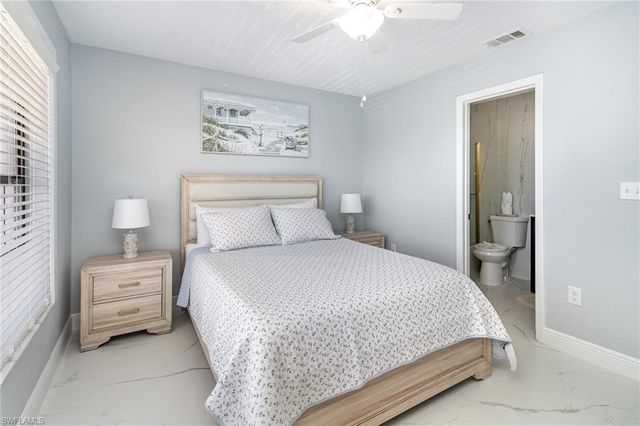 146 Clyburn WAY W I-6, Marco Island, FL 34145