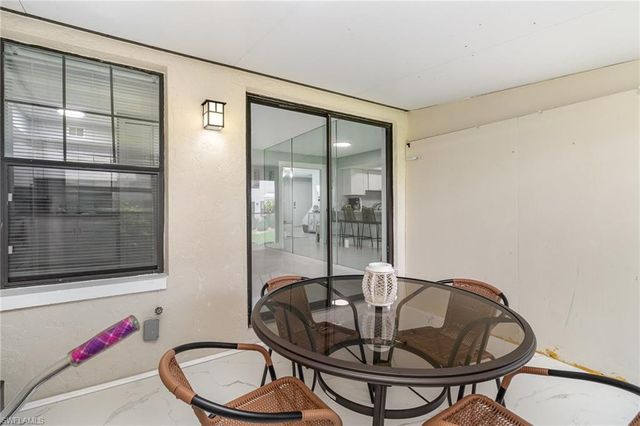 146 Clyburn WAY W I-6, Marco Island, FL 34145