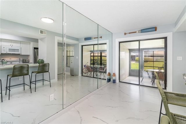 146 Clyburn WAY W I-6, Marco Island, FL 34145
