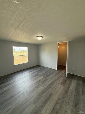 32962 Blue Jay Way, Los Fresnos, TX 78566