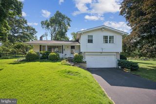 1657 FORT WASHINGTON AVE, Ambler, PA 19002