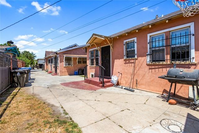 924 W 76th, Los Angeles, CA 90044