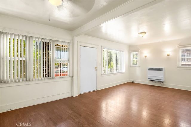 924 W 76th, Los Angeles, CA 90044