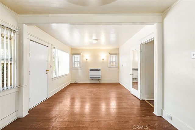 924 W 76th, Los Angeles, CA 90044