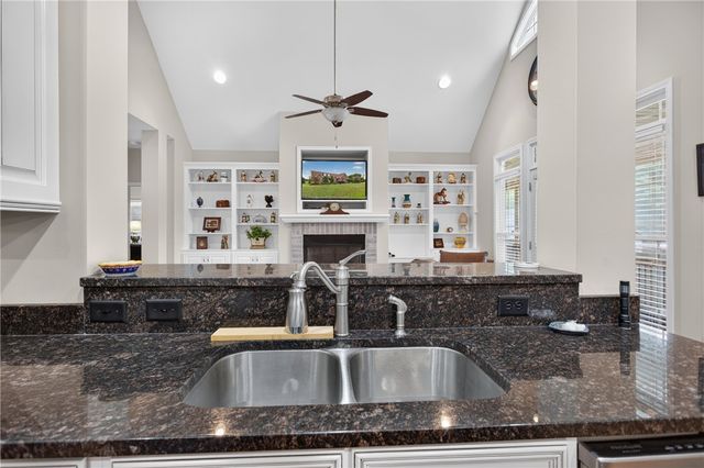 200 Willow Ridge Road, Westminster, SC 29693