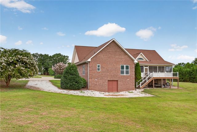 200 Willow Ridge Road, Westminster, SC 29693