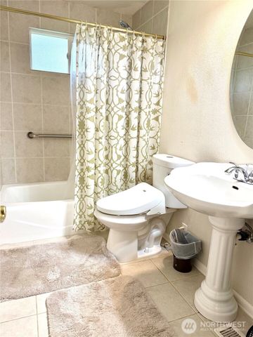 13029 SE 206 Place, Kent, WA 98031