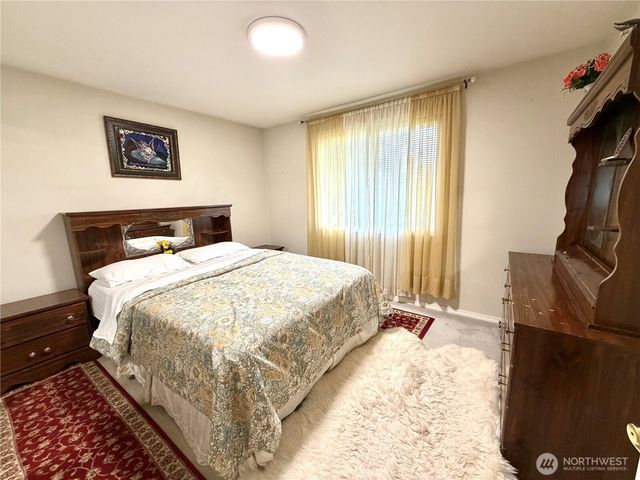 13029 SE 206 Place, Kent, WA 98031