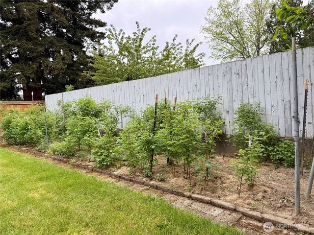 13029 SE 206 Place, Kent, WA 98031