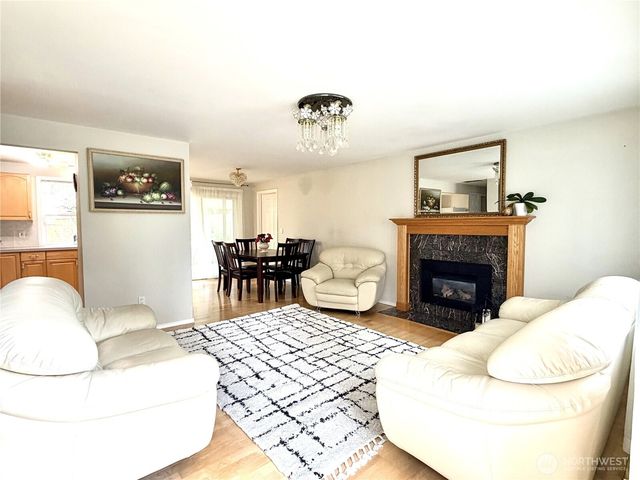 13029 SE 206 Place, Kent, WA 98031