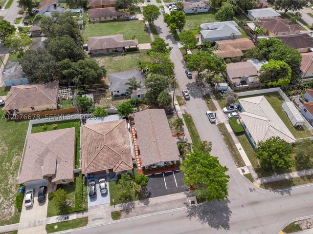 1430 NW 27th Ave 1-2, Fort Lauderdale, FL 33311
