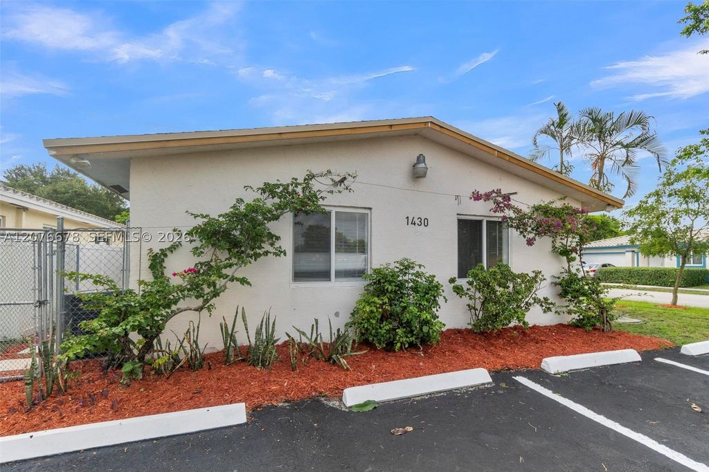 1430 NW 27th Ave 1-2, Fort Lauderdale, FL 33311