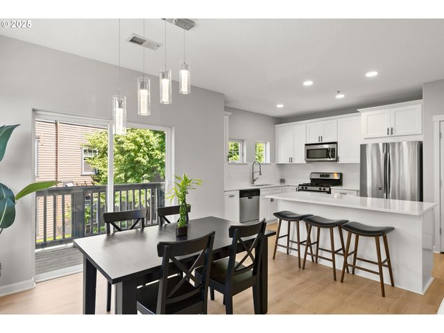 1140 Sw 170TH Ave 203, Beaverton, OR 97003