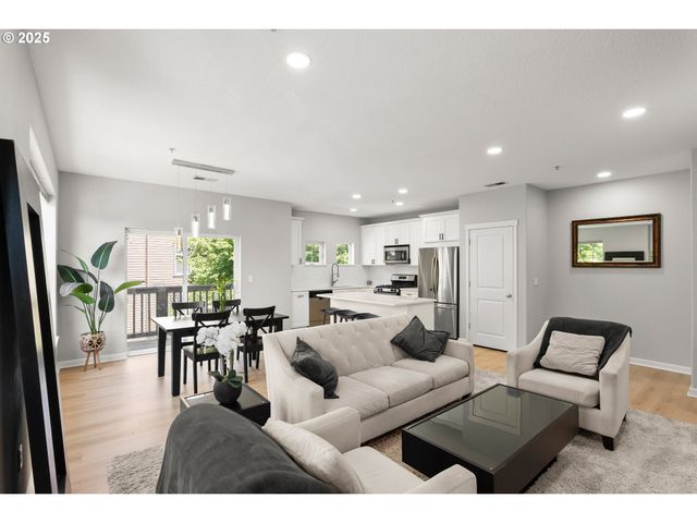1140 Sw 170TH Ave 203, Beaverton, OR 97003
