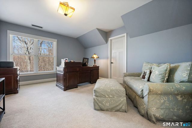 4 Red Fox Court, New Fairfield, CT 06812