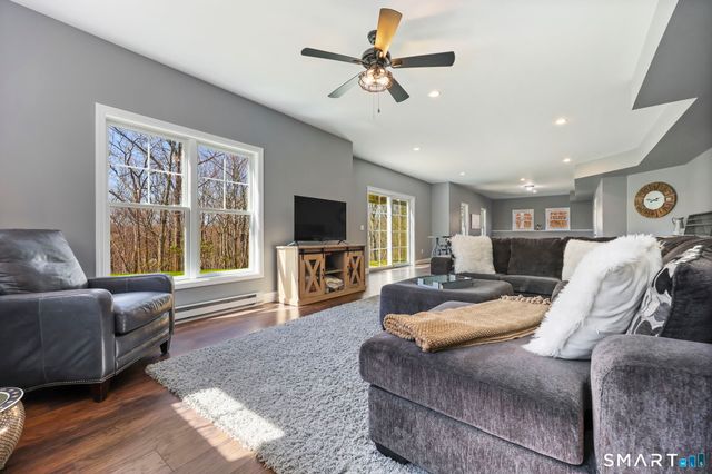 4 Red Fox Court, New Fairfield, CT 06812