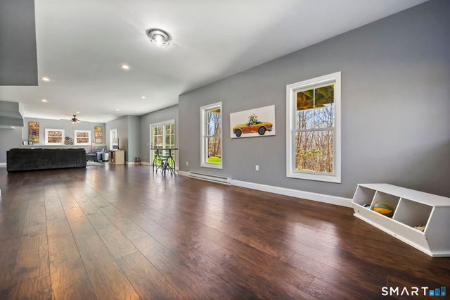 4 Red Fox Court, New Fairfield, CT 06812