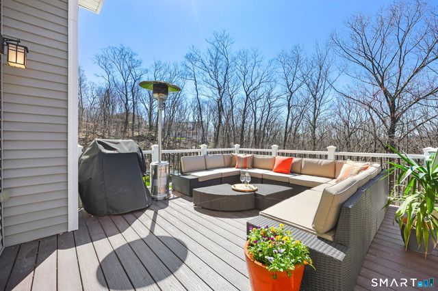 4 Red Fox Court, New Fairfield, CT 06812