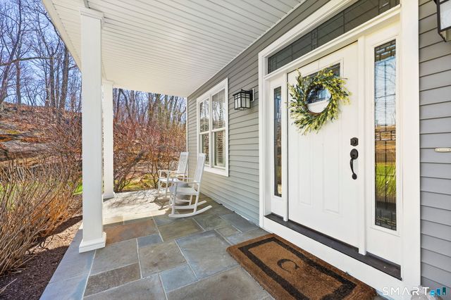 4 Red Fox Court, New Fairfield, CT 06812