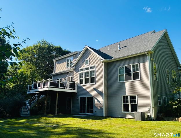 4 Red Fox Court, New Fairfield, CT 06812
