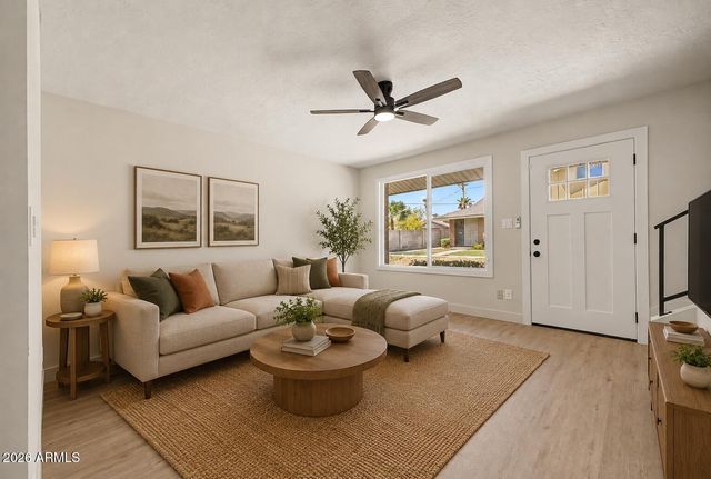 8457 E MONTEBELLO Avenue, Scottsdale, AZ 85250