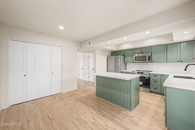8457 E MONTEBELLO Avenue, Scottsdale, AZ 85250