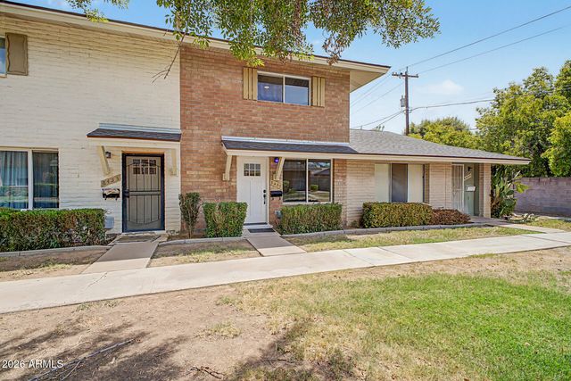8457 E MONTEBELLO Avenue, Scottsdale, AZ 85250