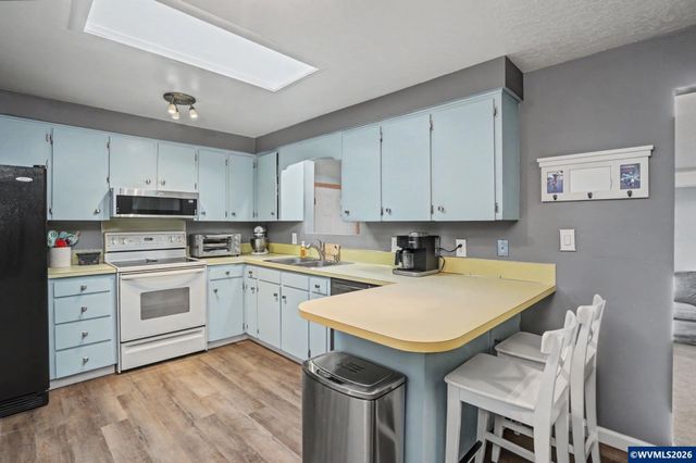 171 NW Douglas St, Dallas, OR 97338