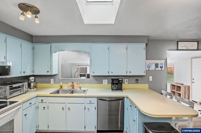 171 NW Douglas St, Dallas, OR 97338