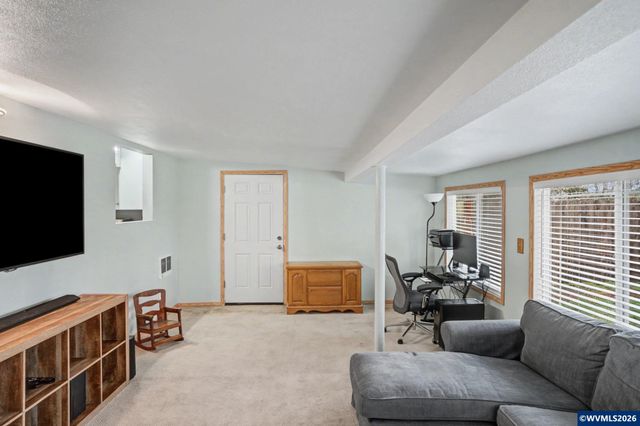 171 NW Douglas St, Dallas, OR 97338