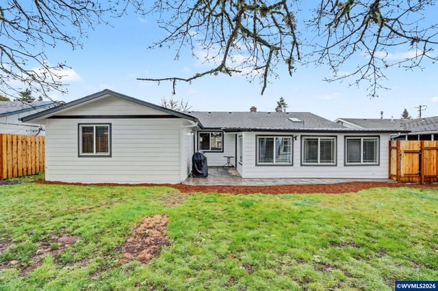 171 NW Douglas St, Dallas, OR 97338