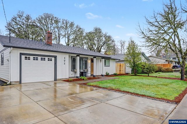 171 NW Douglas St, Dallas, OR 97338