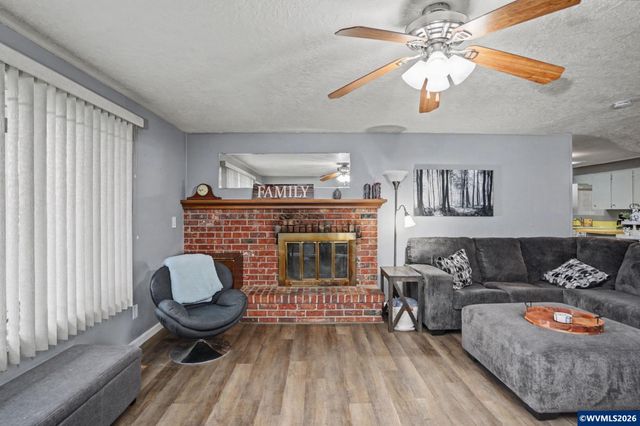 171 NW Douglas St, Dallas, OR 97338